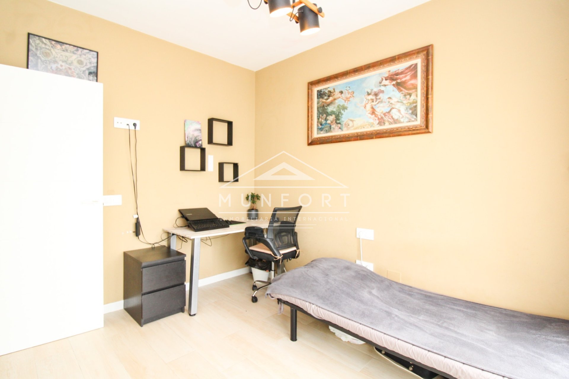 Herverkoop - Rijtjeshuizen -
Pilar de la Horadada