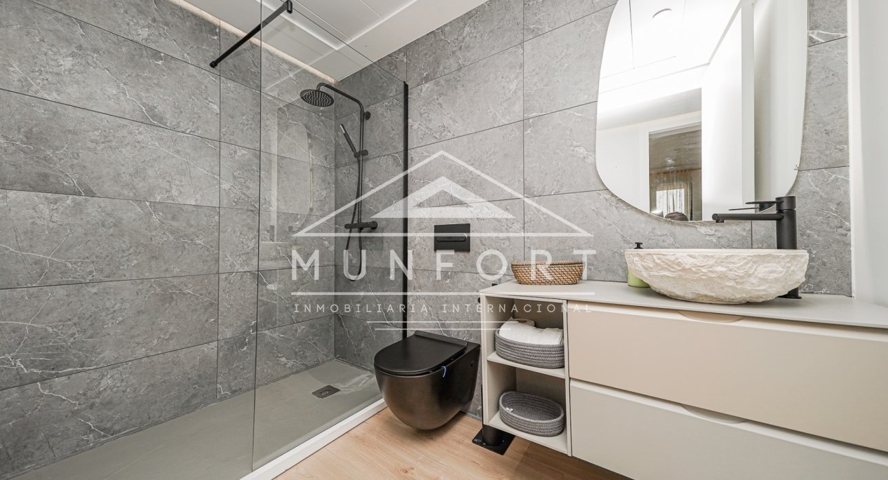 Herverkoop - Rijtjeshuizen -
Pilar de la Horadada