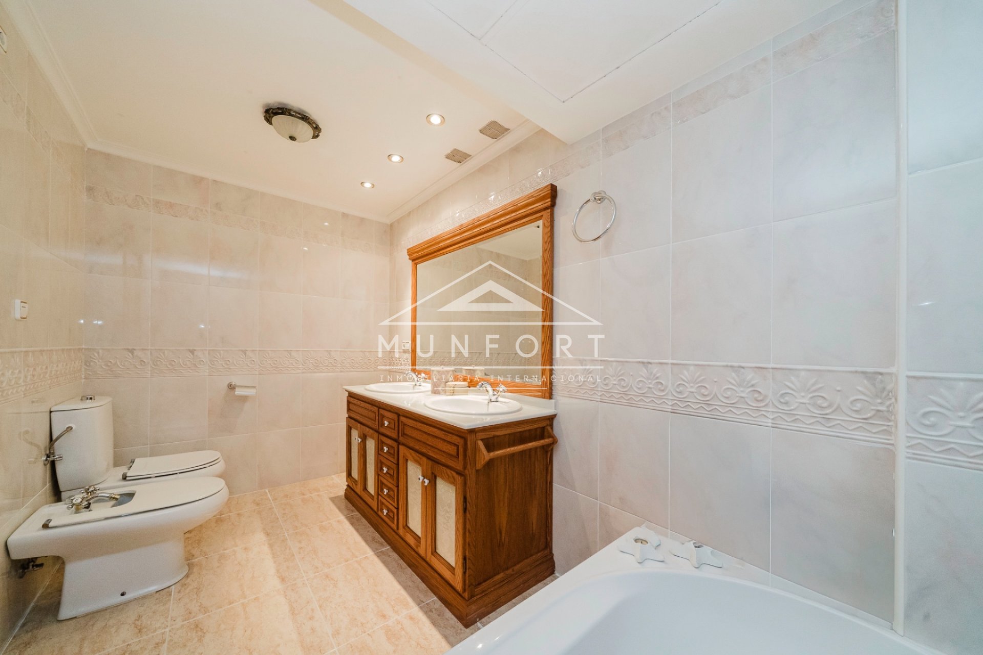 Herverkoop - Rijtjeshuizen -
Pilar de la Horadada