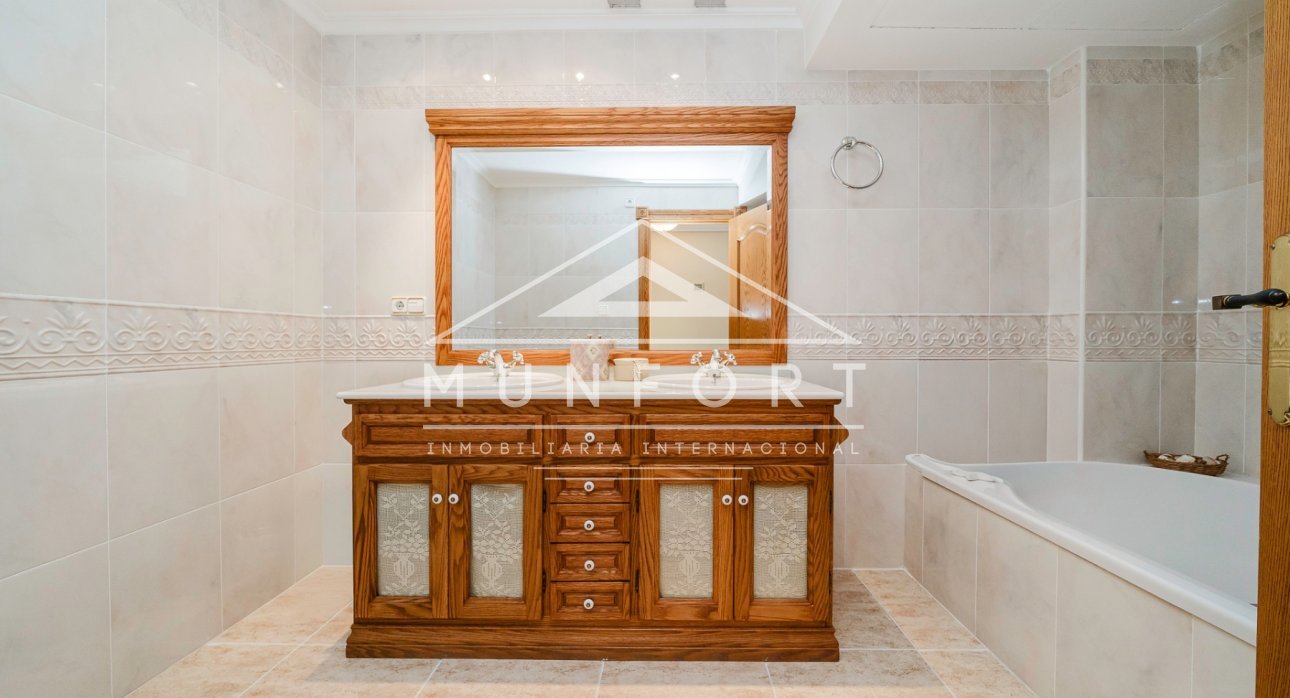 Herverkoop - Rijtjeshuizen -
Pilar de la Horadada