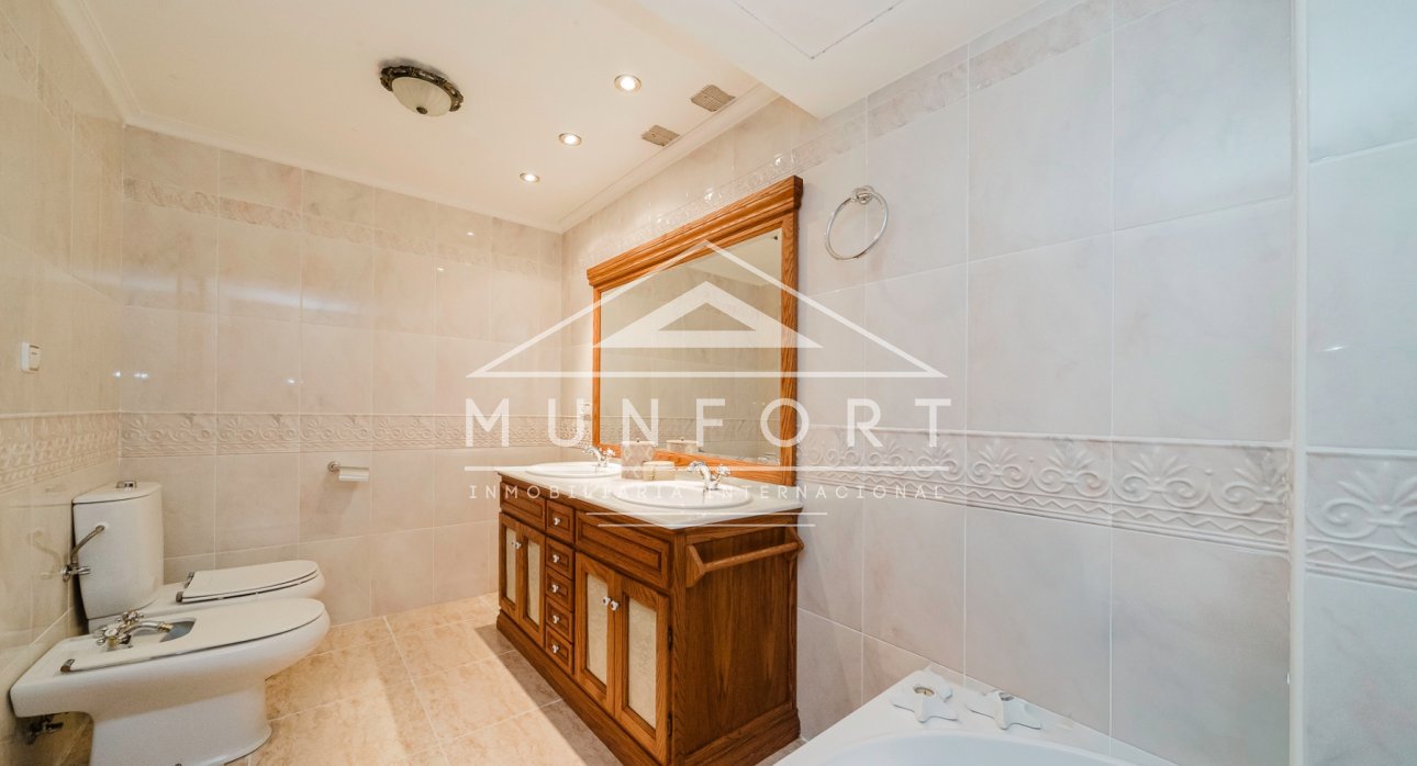 Herverkoop - Rijtjeshuizen -
Pilar de la Horadada