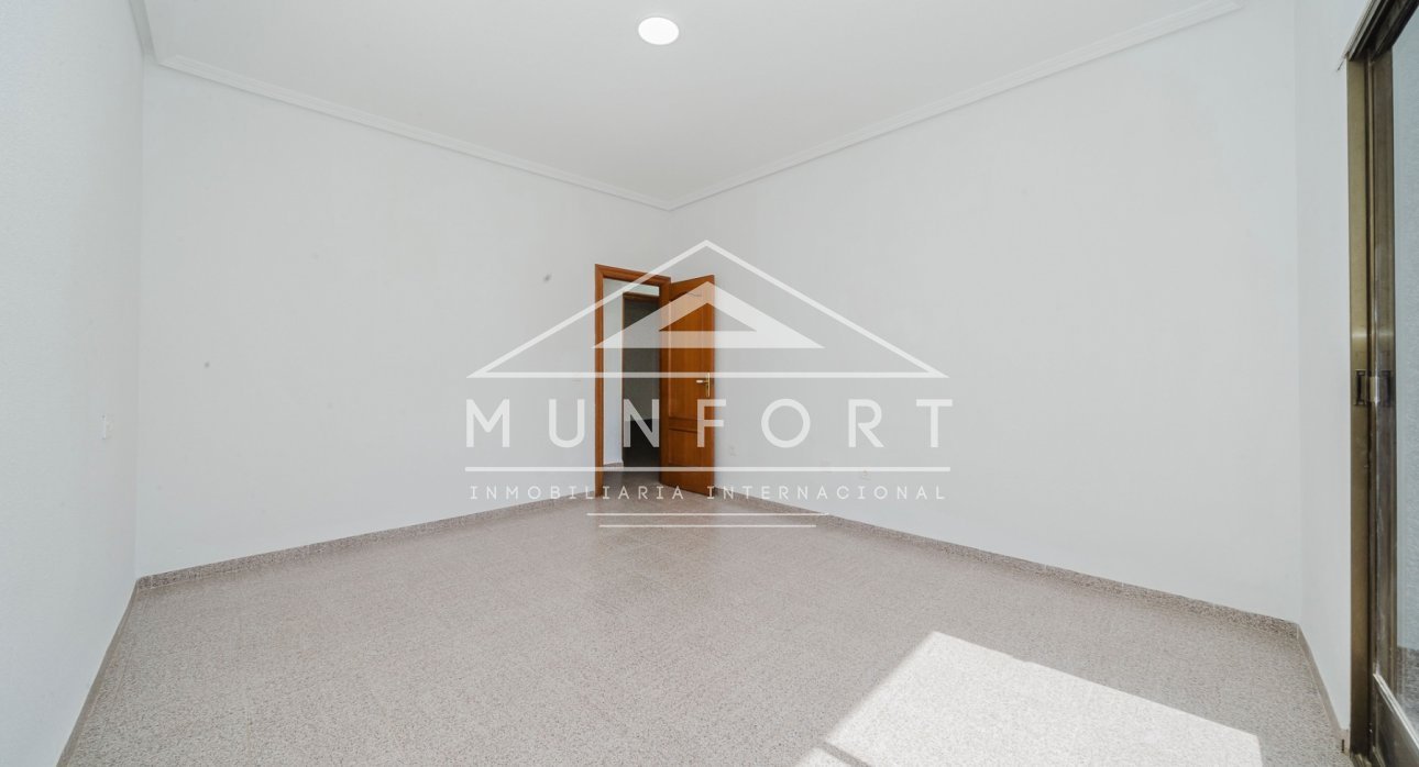 Herverkoop - Rijtjeshuizen -
Pilar de la Horadada