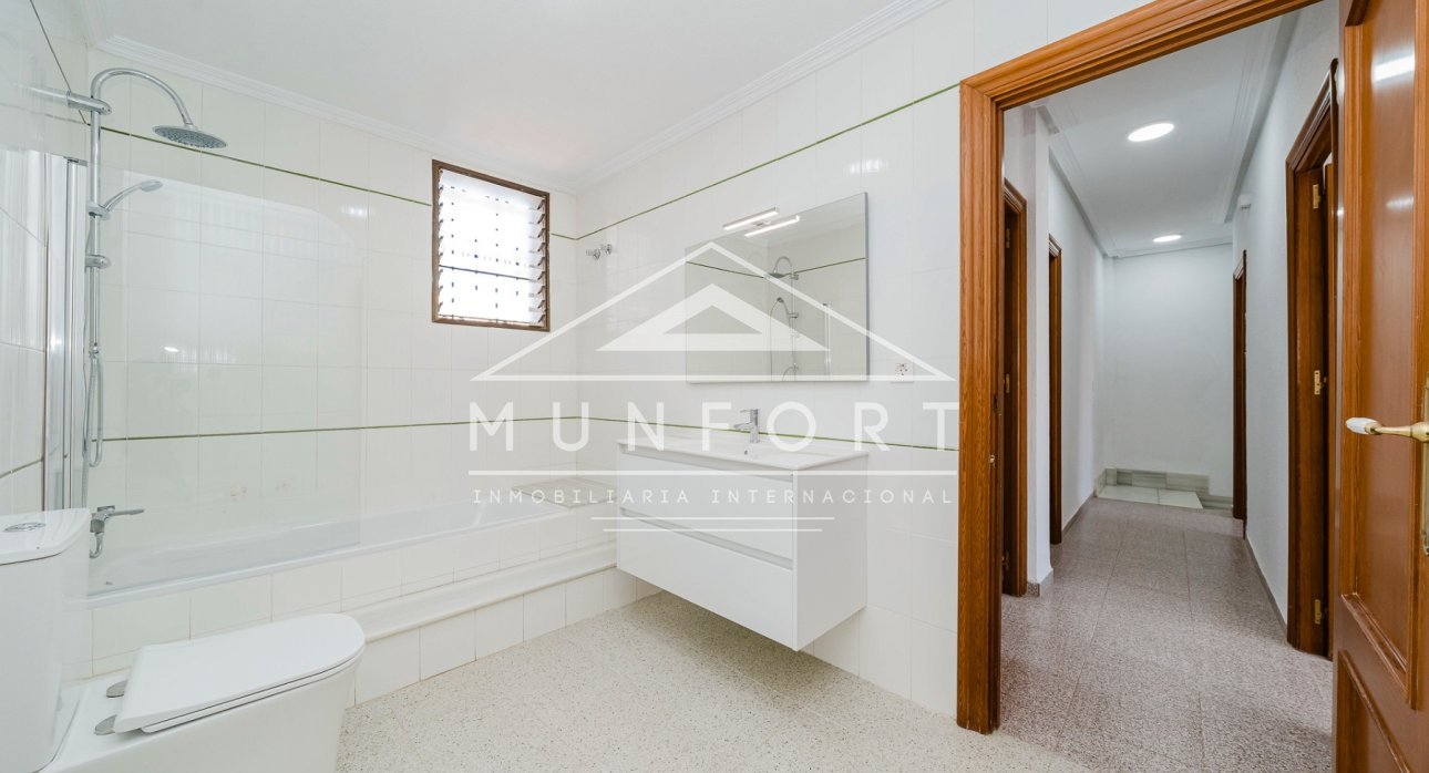 Herverkoop - Rijtjeshuizen -
Pilar de la Horadada