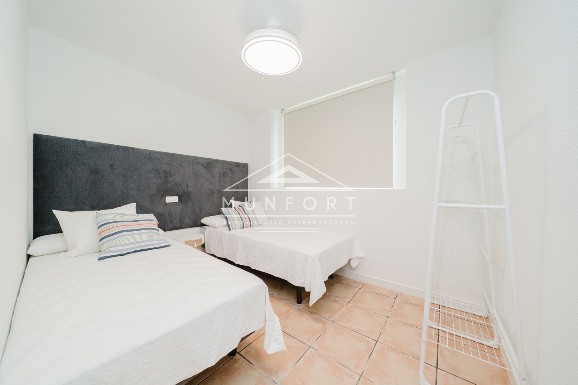 Herverkoop - Rijtjeshuizen -
San Pedro del Pinatar - El Moj&oacute;n