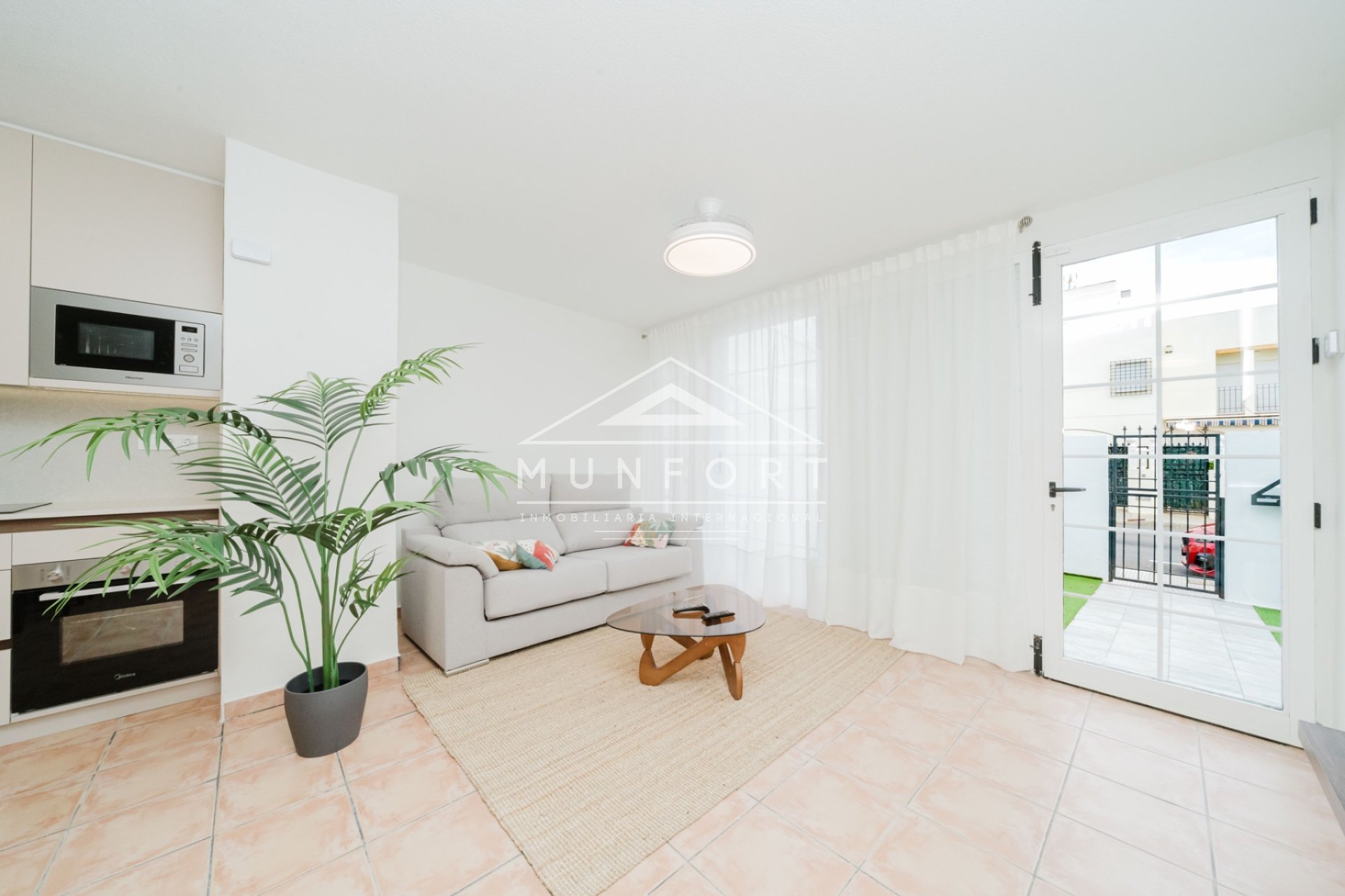 Herverkoop - Rijtjeshuizen -
San Pedro del Pinatar - El Moj&oacute;n