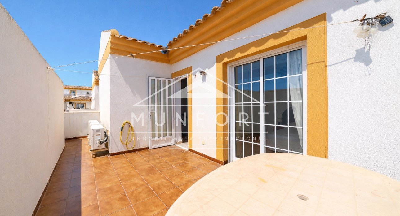 Herverkoop - Rijtjeshuizen -
San Pedro del Pinatar - Lo Pag&aacute;n