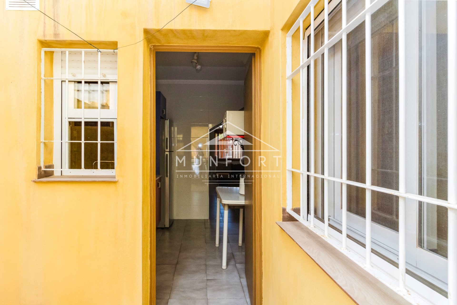 Herverkoop - Rijtjeshuizen -
San Pedro del Pinatar - Lo Pag&aacute;n