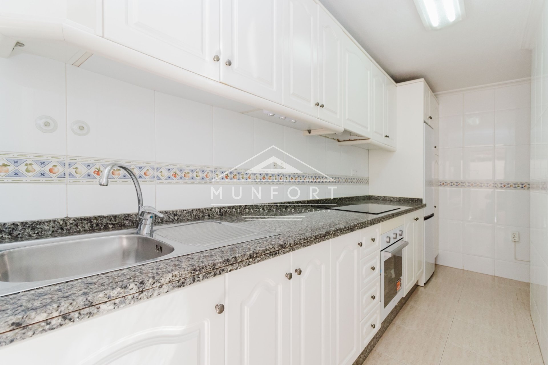 Herverkoop - Rijtjeshuizen -
San Pedro del Pinatar - Lo Pag&aacute;n