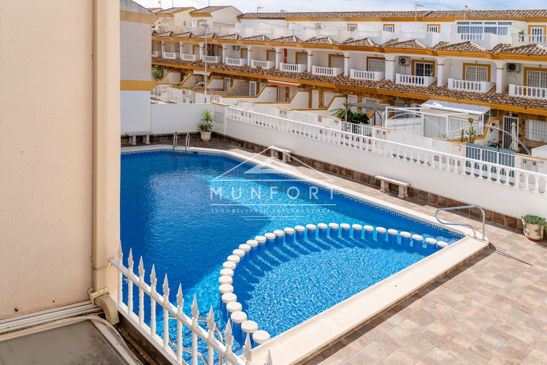 Herverkoop - Rijtjeshuizen -
San Pedro del Pinatar - Lo Pag&aacute;n