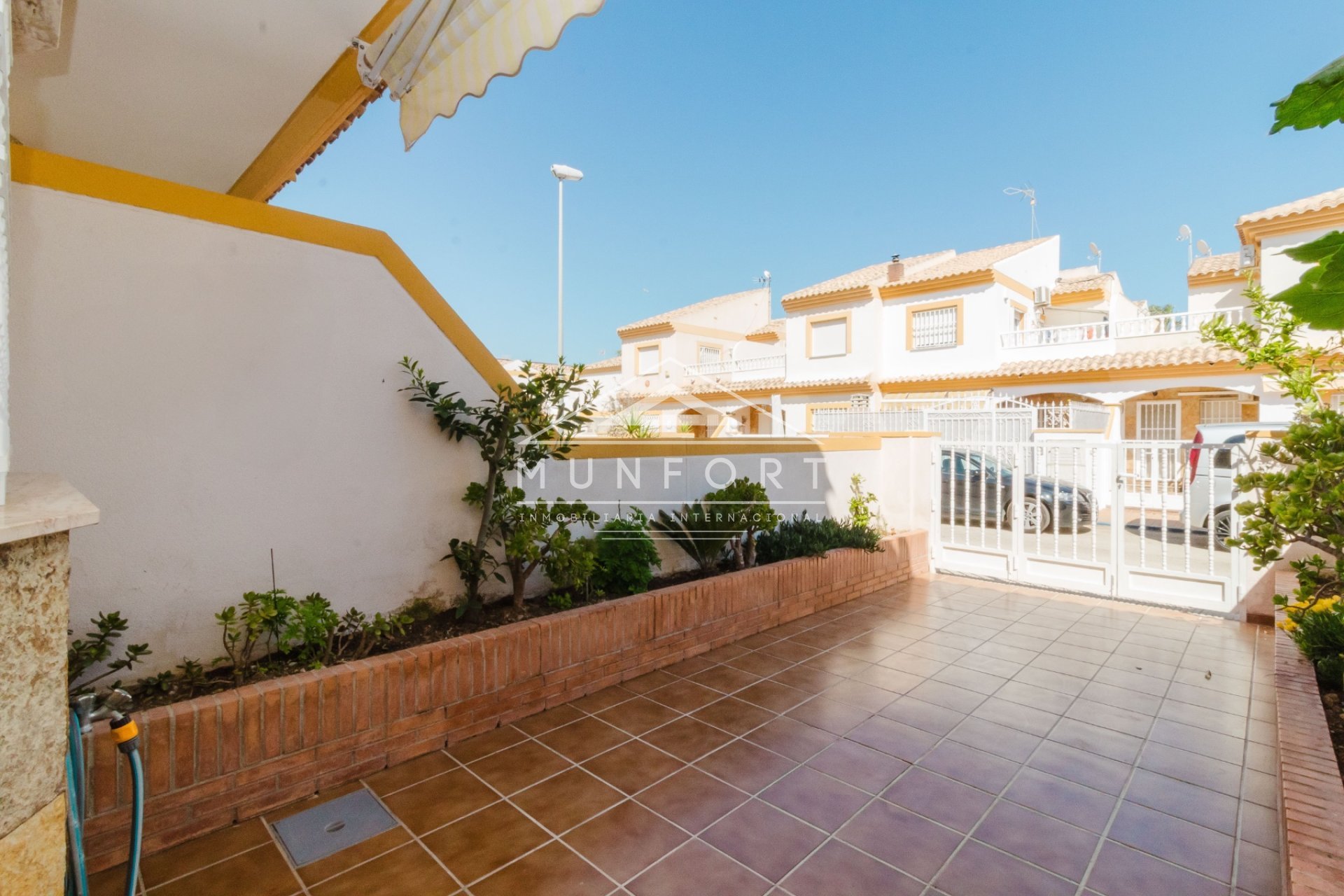 Herverkoop - Rijtjeshuizen -
San Pedro del Pinatar - Lo Pag&aacute;n