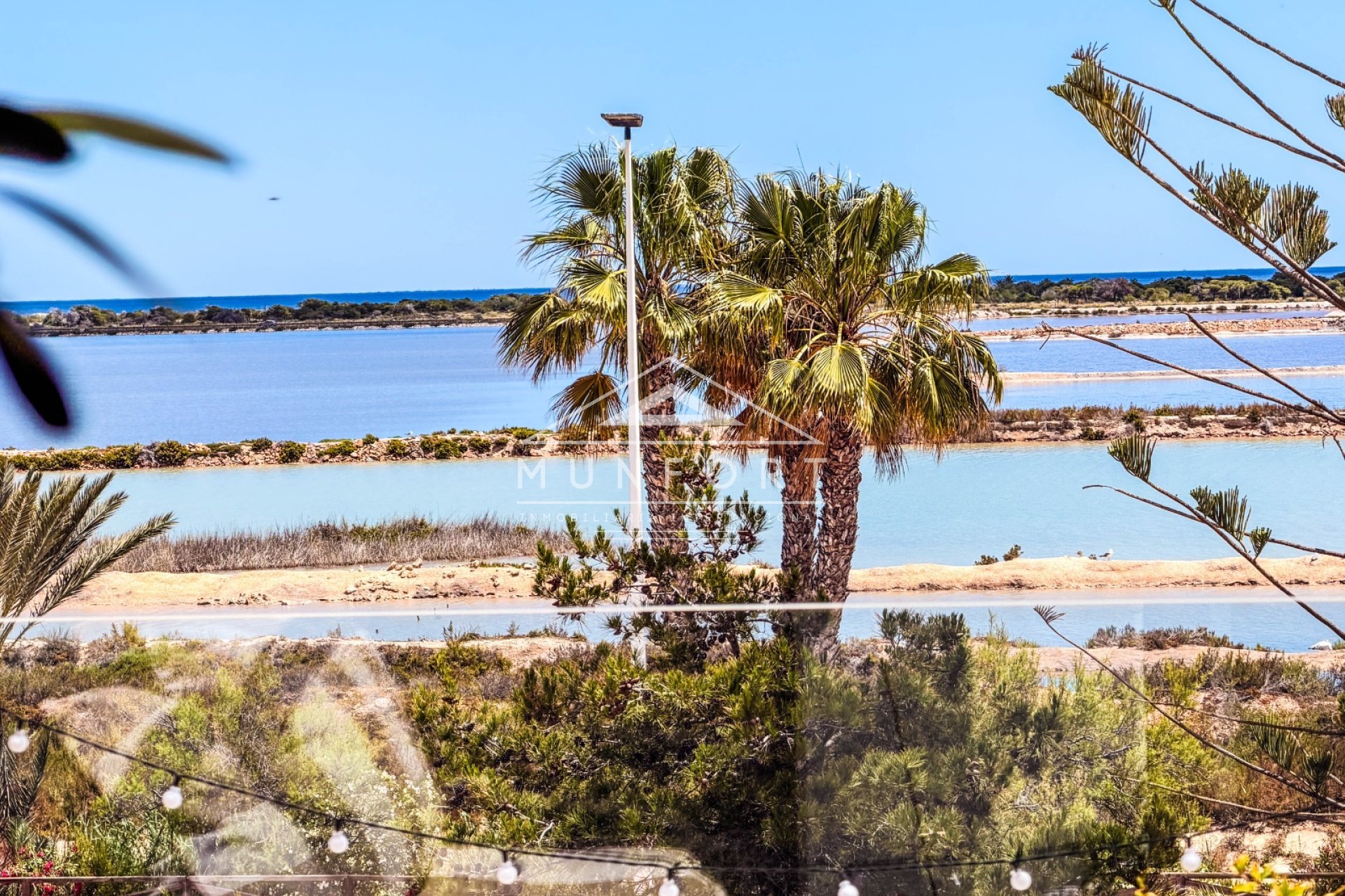 Herverkoop - Rijtjeshuizen -
San Pedro del Pinatar - Lo Pag&aacute;n