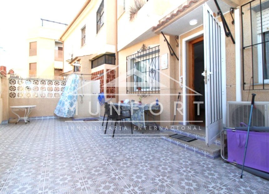 Herverkoop - Rijtjeshuizen -
San Pedro del Pinatar - Lo Pag&aacute;n