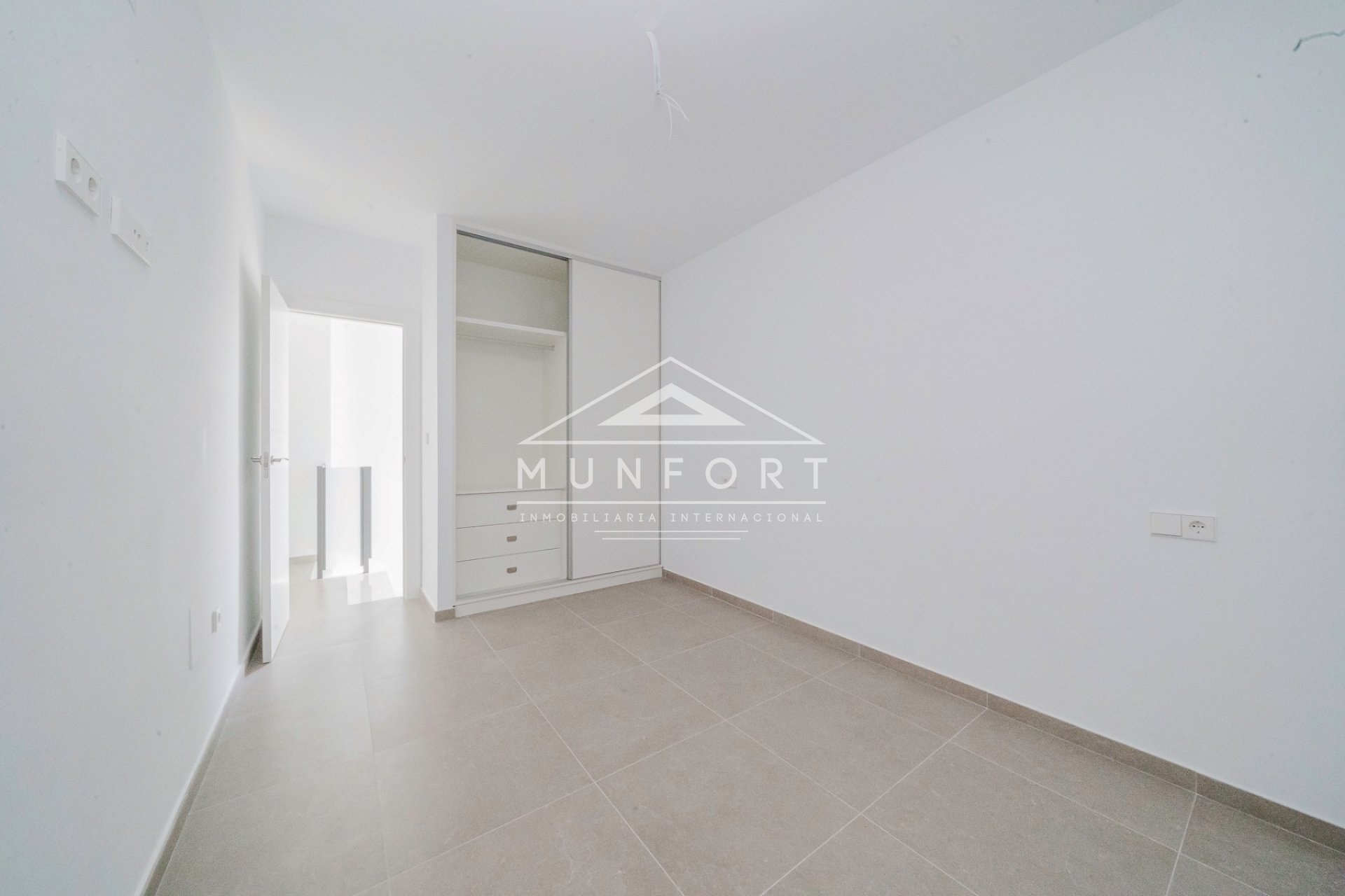 Herverkoop - Rijtjeshuizen -
San Pedro del Pinatar