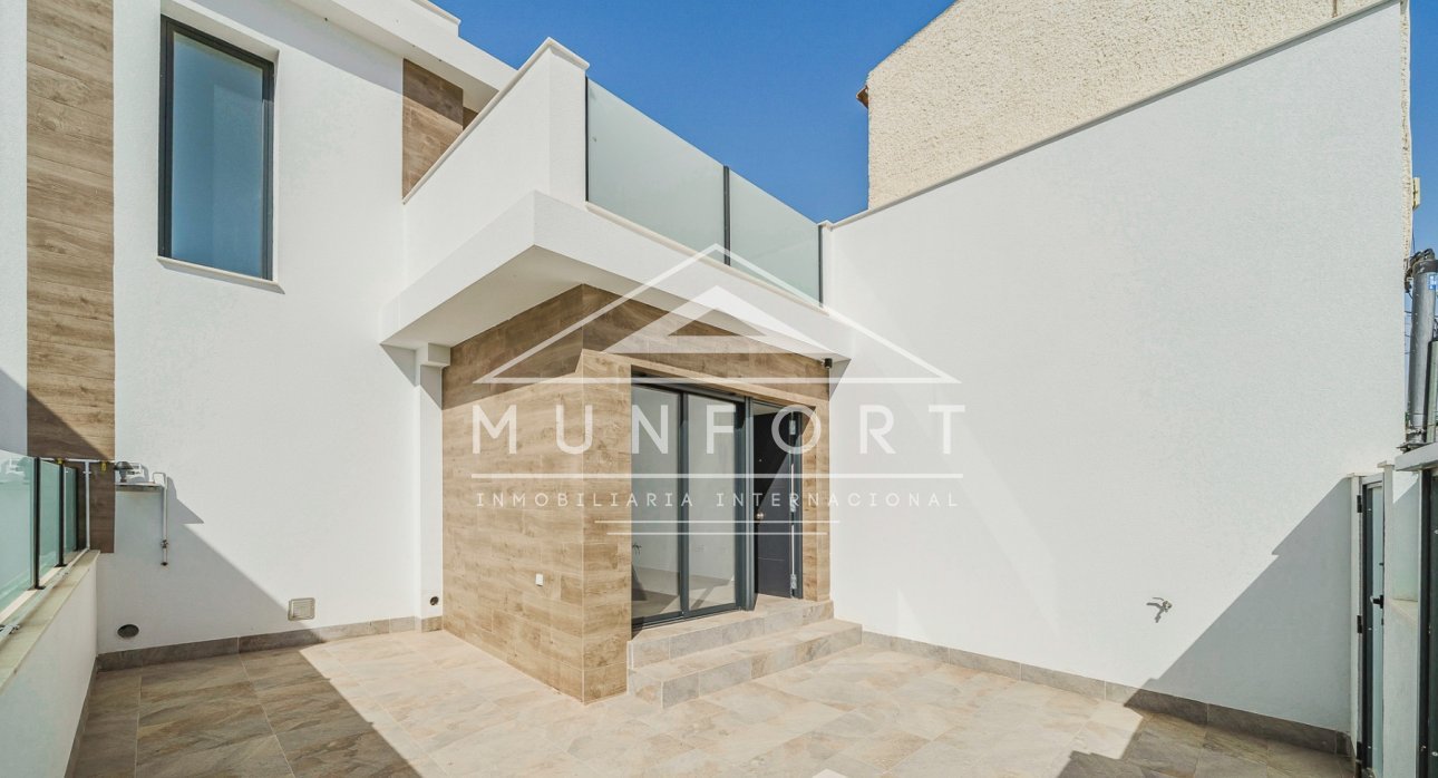 Herverkoop - Rijtjeshuizen -
San Pedro del Pinatar