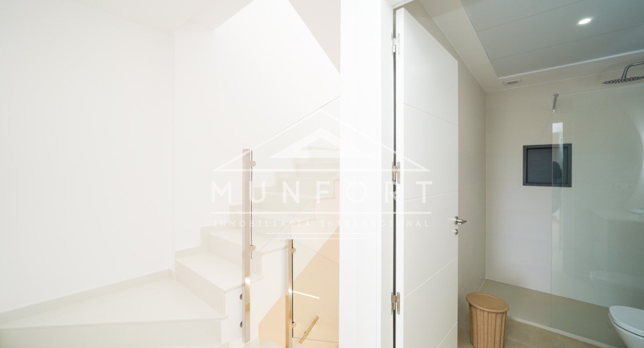 Herverkoop - Rijtjeshuizen -
San Pedro del Pinatar