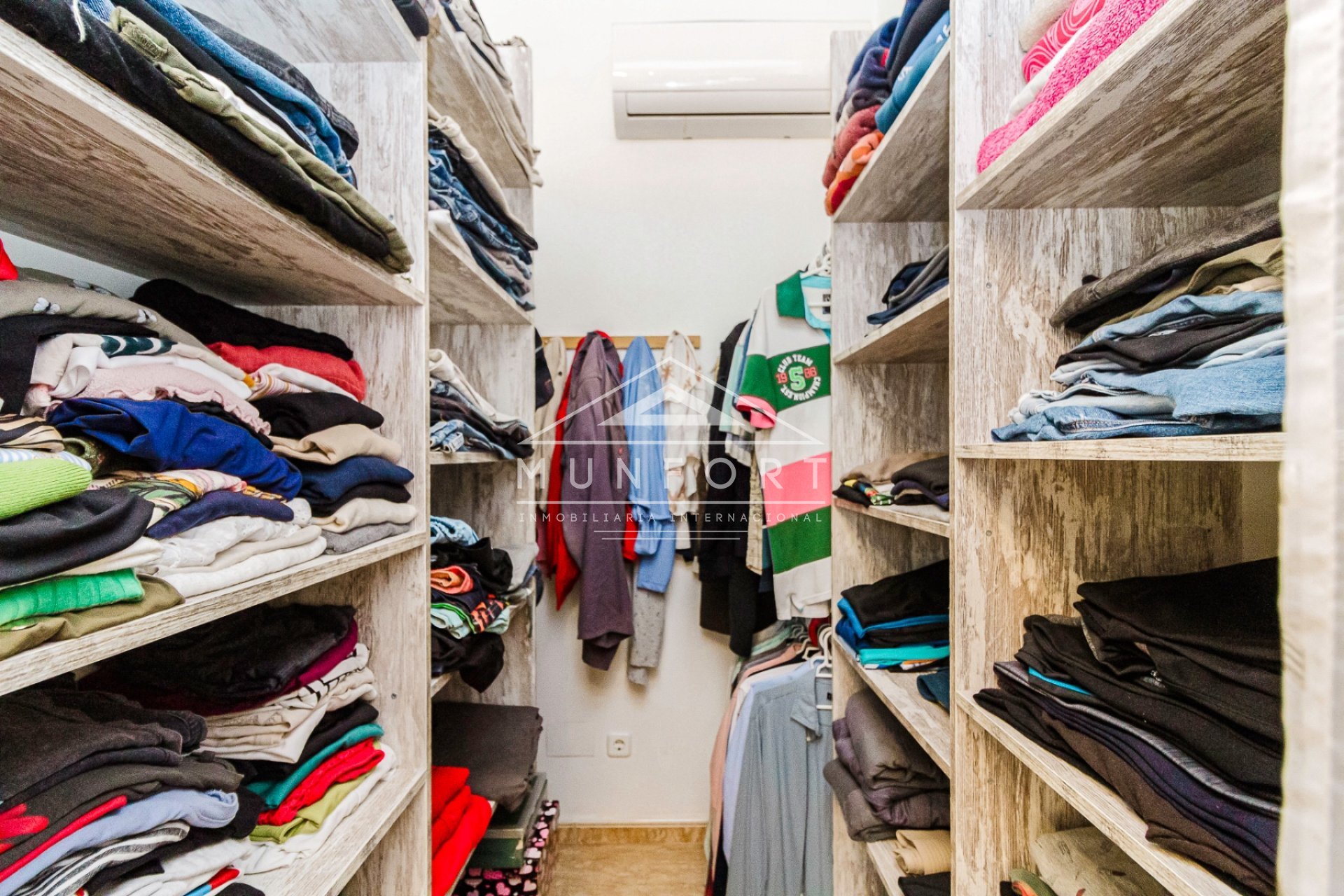 Herverkoop - Rijtjeshuizen -
San Pedro del Pinatar