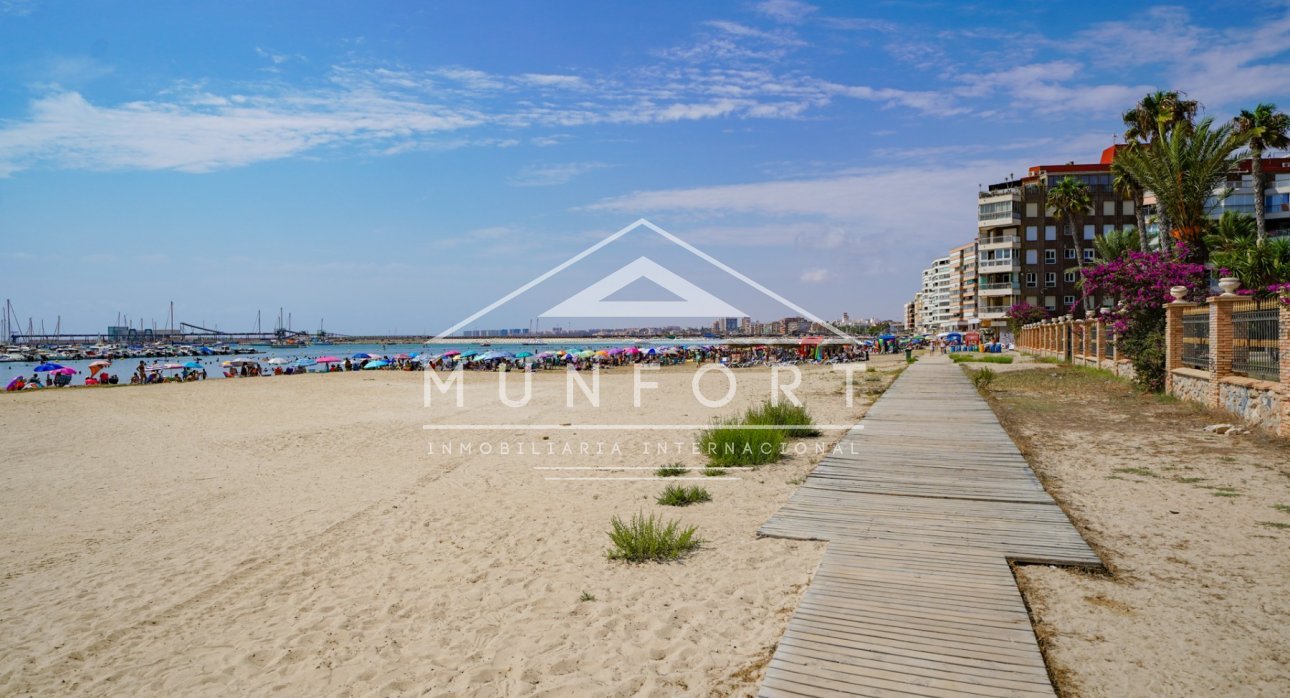 Herverkoop - Rijtjeshuizen -
Torrevieja - El Acequión - Torrevieja