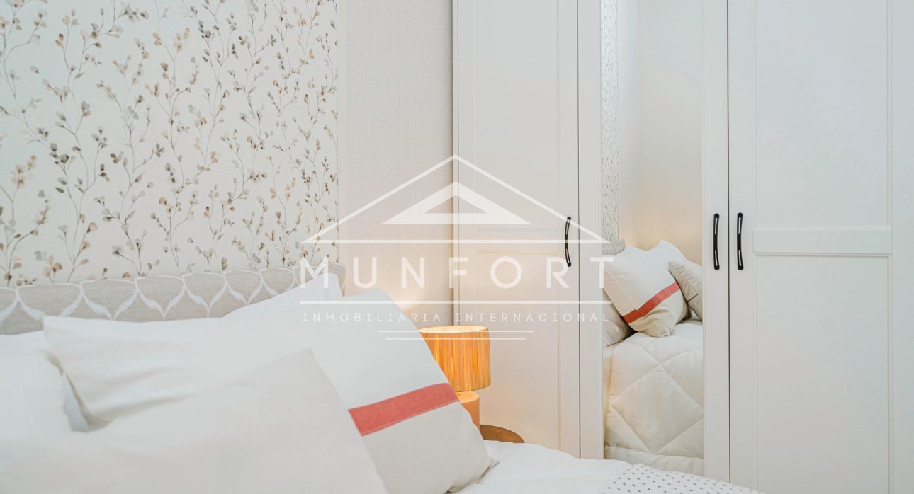 Herverkoop - Rijtjeshuizen -
Torrevieja - La Torreta - Torrevieja