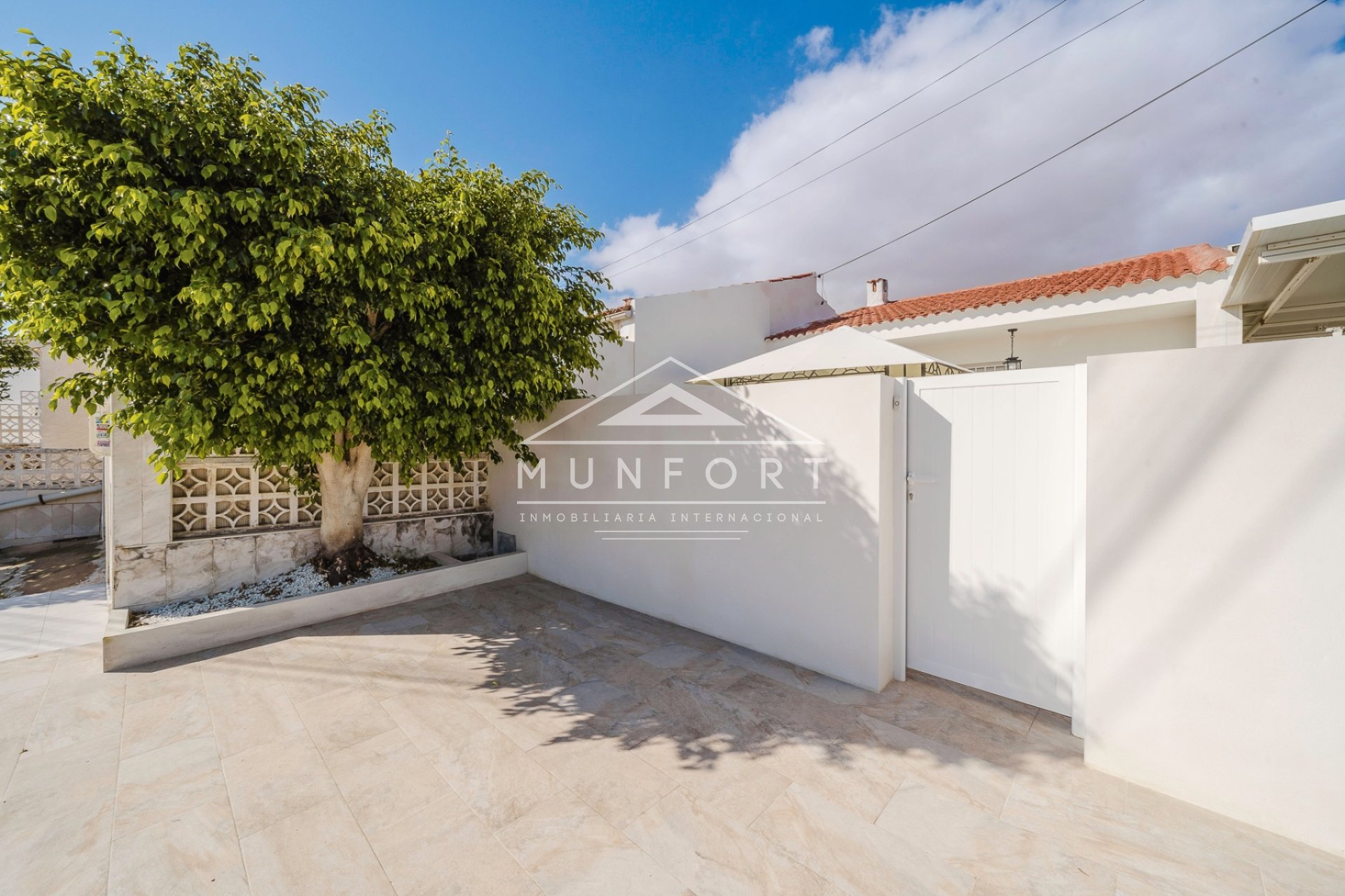 Herverkoop - Rijtjeshuizen -
Torrevieja - La Torreta - Torrevieja