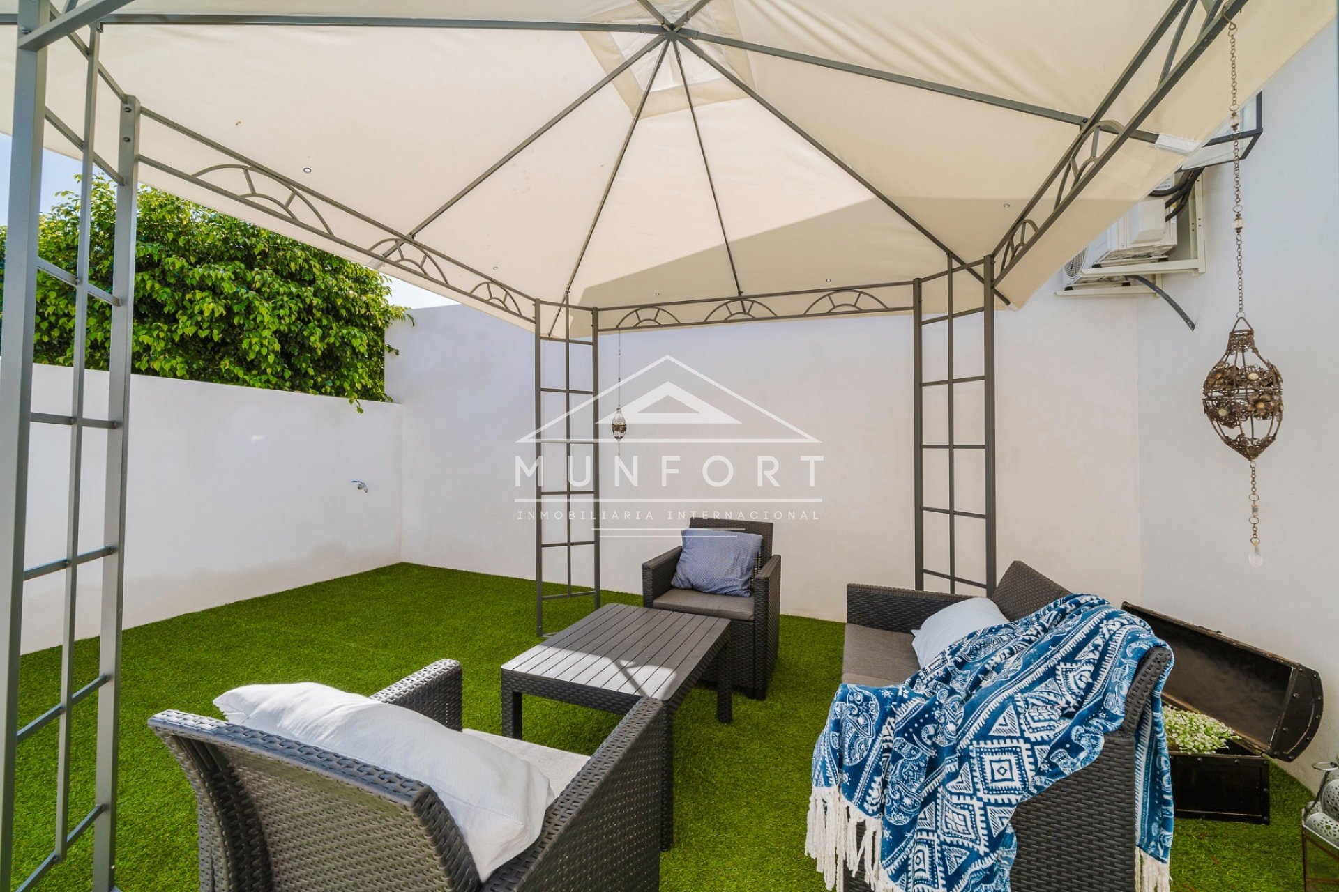 Herverkoop - Rijtjeshuizen -
Torrevieja - La Torreta - Torrevieja