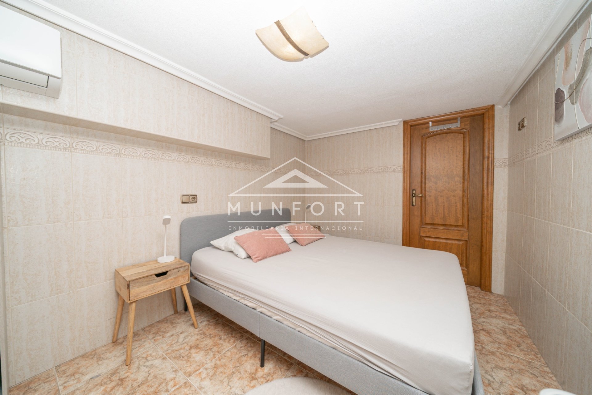 Herverkoop - Rijtjeshuizen -
Torrevieja - La Torreta - Torrevieja