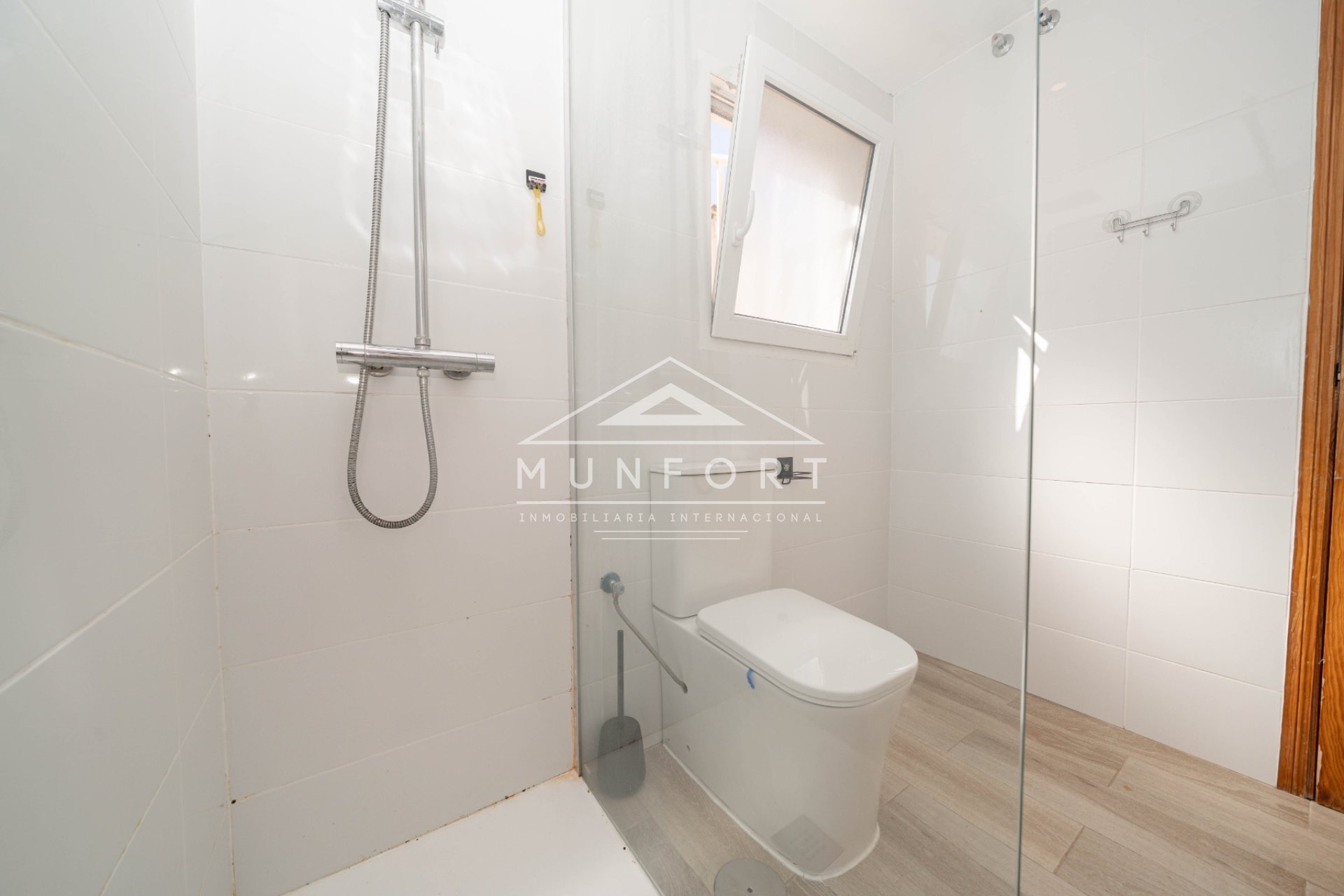 Herverkoop - Rijtjeshuizen -
Torrevieja - La Torreta - Torrevieja