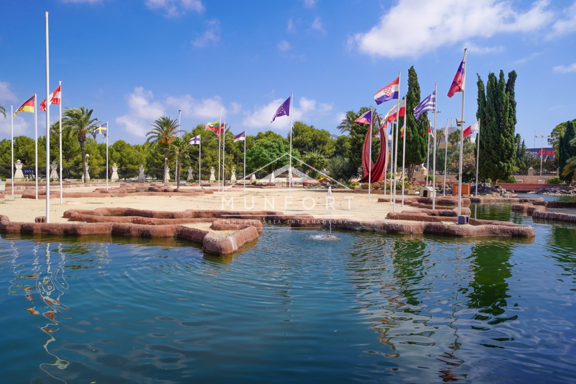 Herverkoop - Rijtjeshuizen -
Torrevieja - La Veleta - Torrevieja