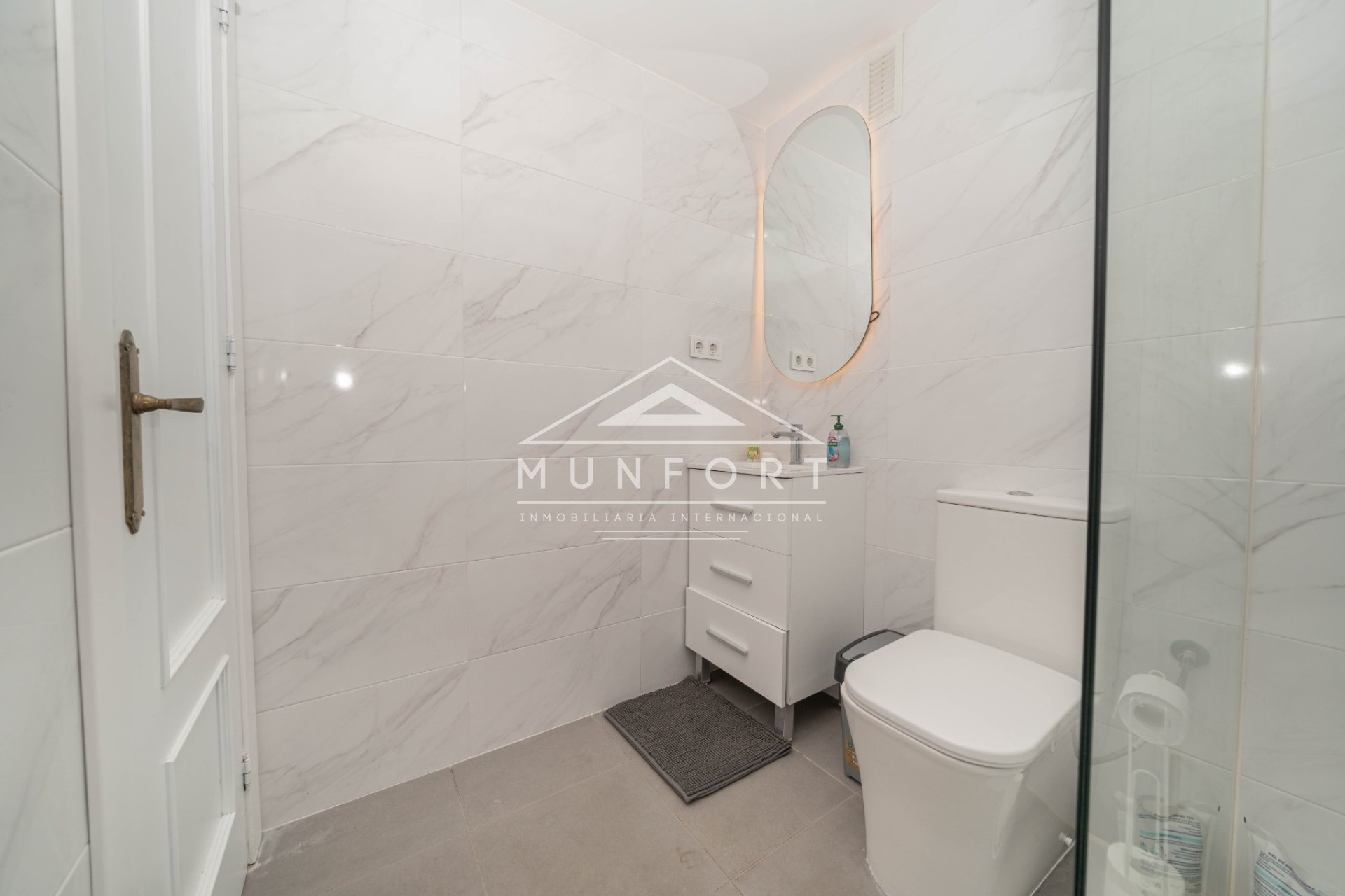 Herverkoop - Studio appartementen -
Torrevieja - Cabo Cervera - Torrevieja