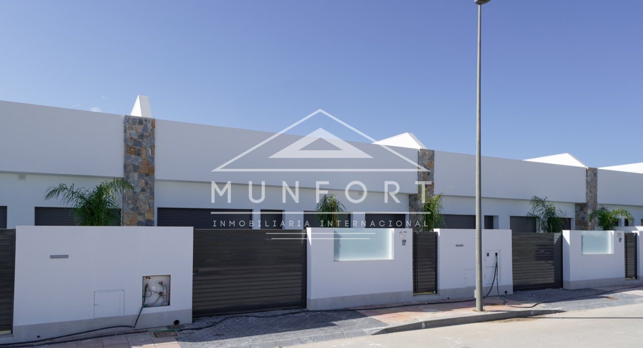 Herverkoop - Villa's -
Alcázares, Los