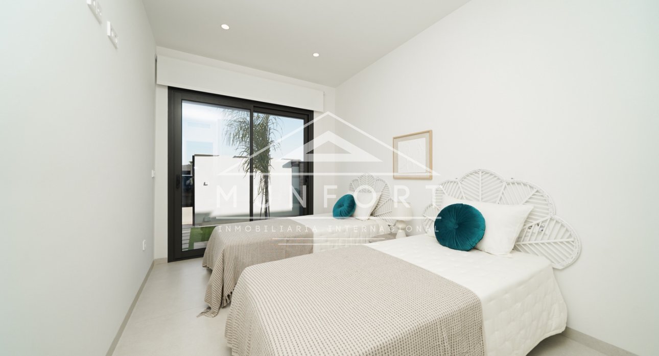 Herverkoop - Villa's -
Alcázares, Los