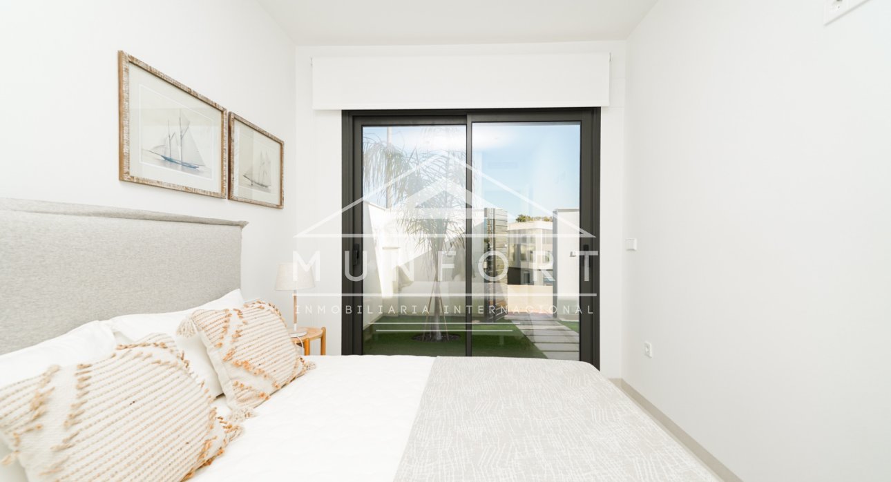 Herverkoop - Villa's -
Alcázares, Los
