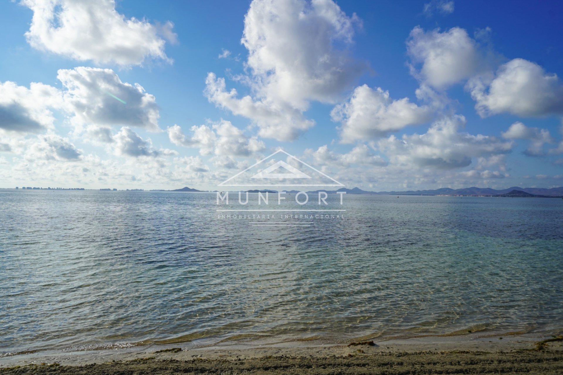 Herverkoop - Villa's -
Alcázares, Los