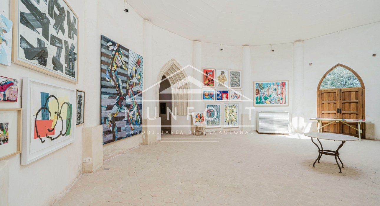 Herverkoop - Villa's -
Balsicas