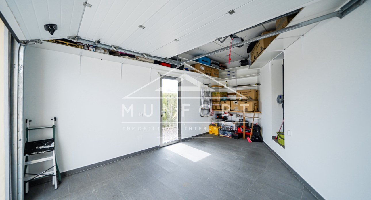 Herverkoop - Villa's -
Benijófar