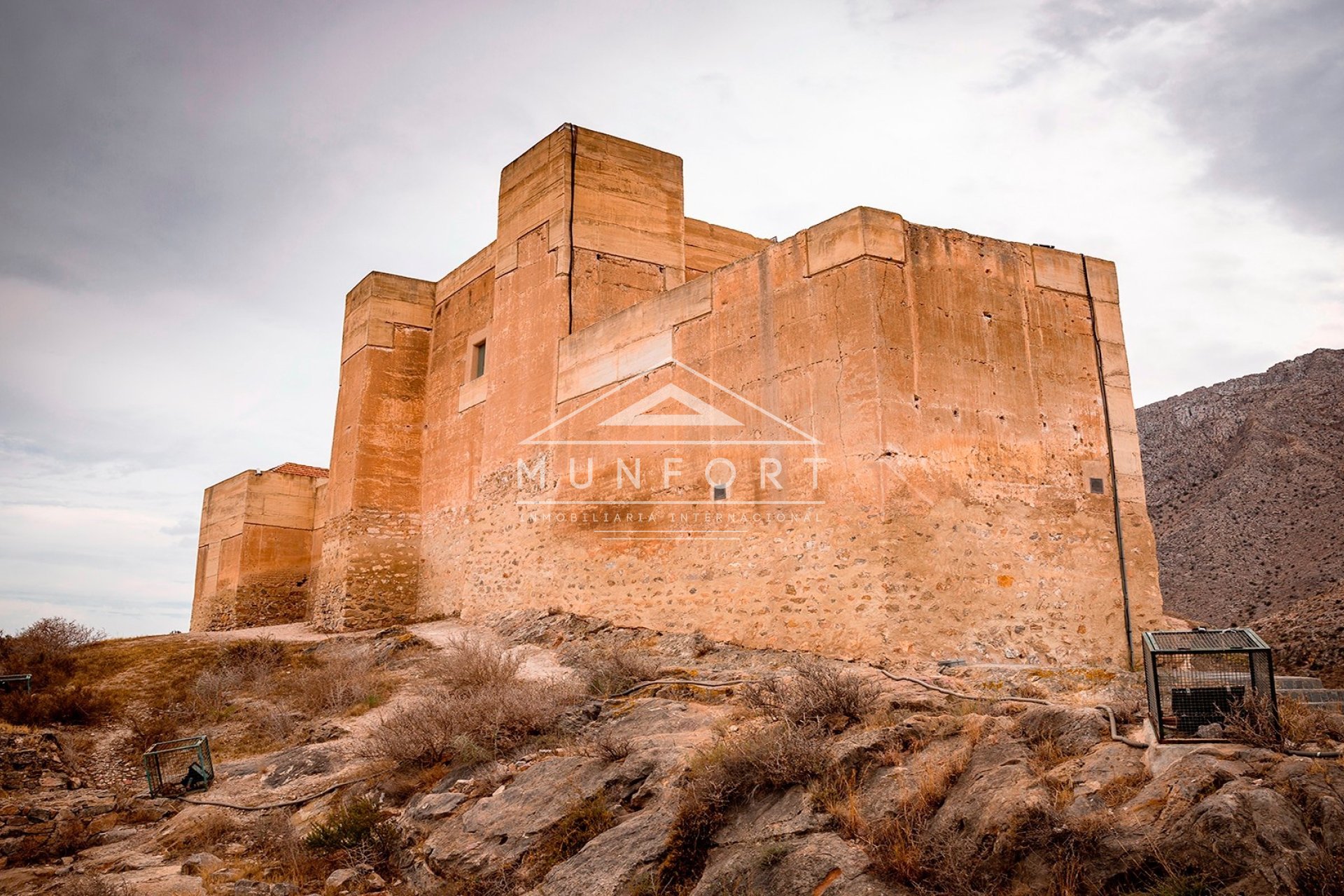 Herverkoop - Villa's -
Cox