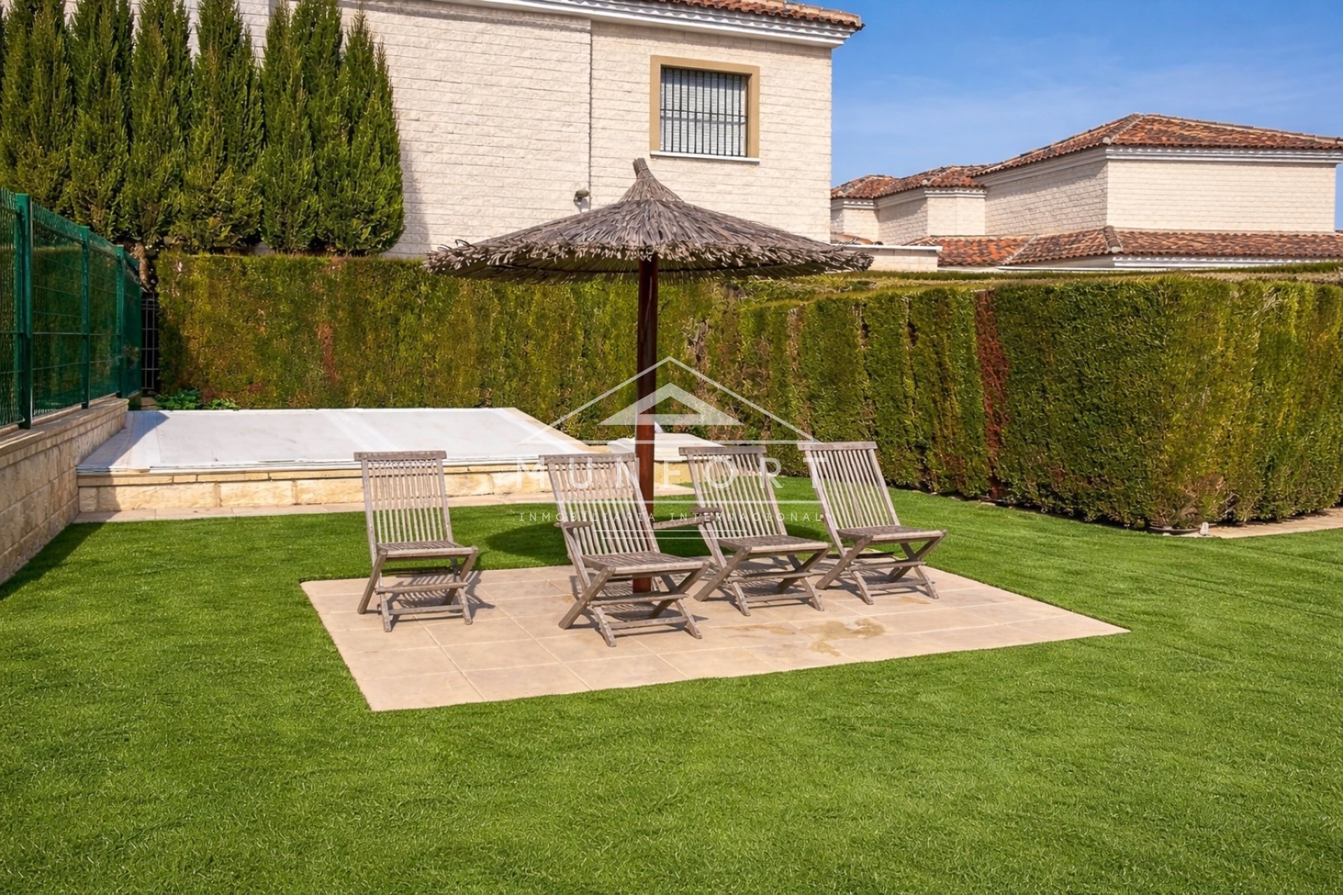 Herverkoop - Villa's -
Guardamar del Segura - El Raso - Guardamar del Segura