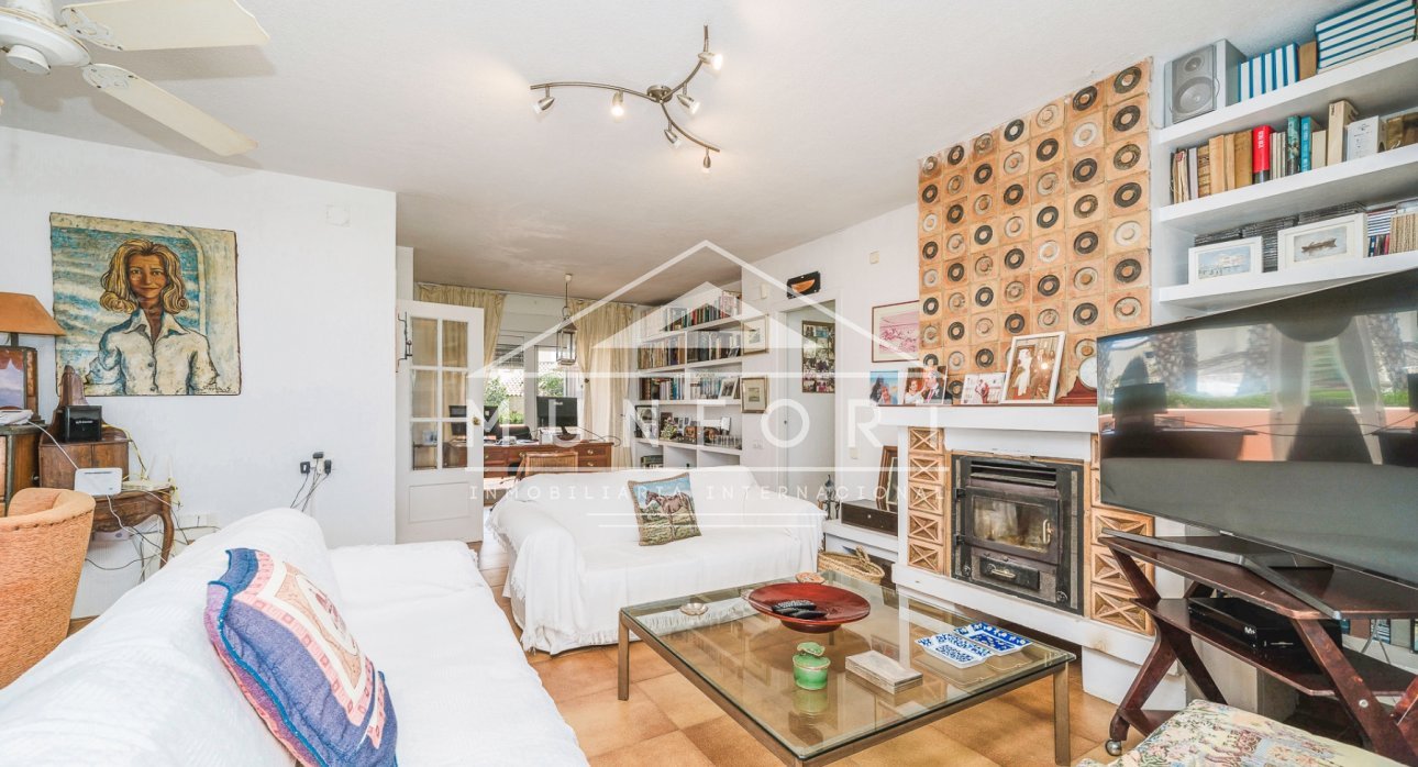 Herverkoop - Villa's -
La Manga