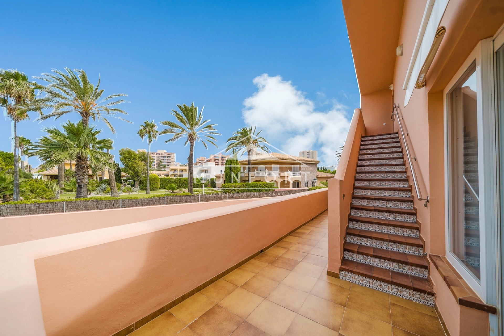 Herverkoop - Villa's -
La Manga