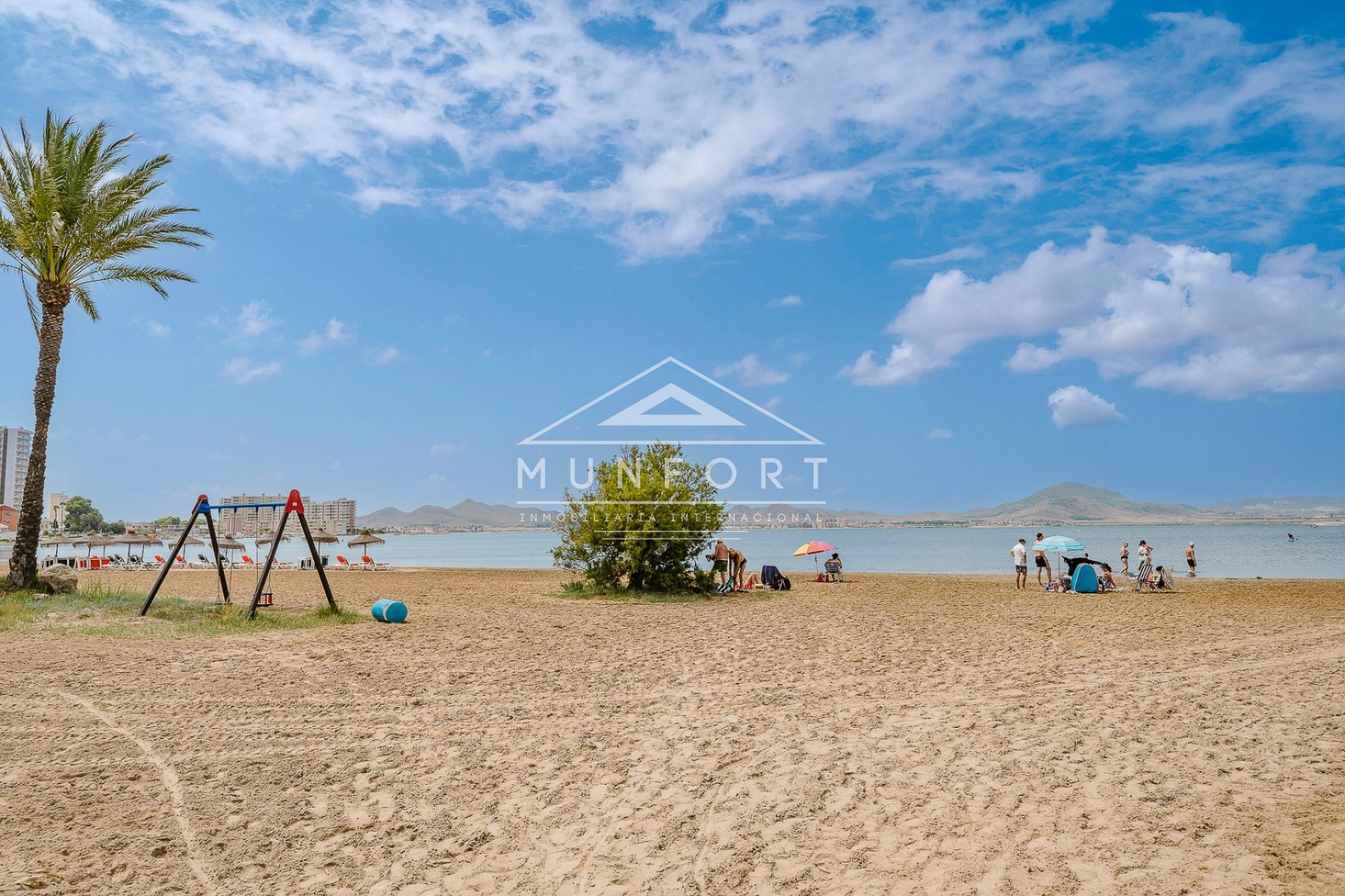 Herverkoop - Villa's -
La Manga