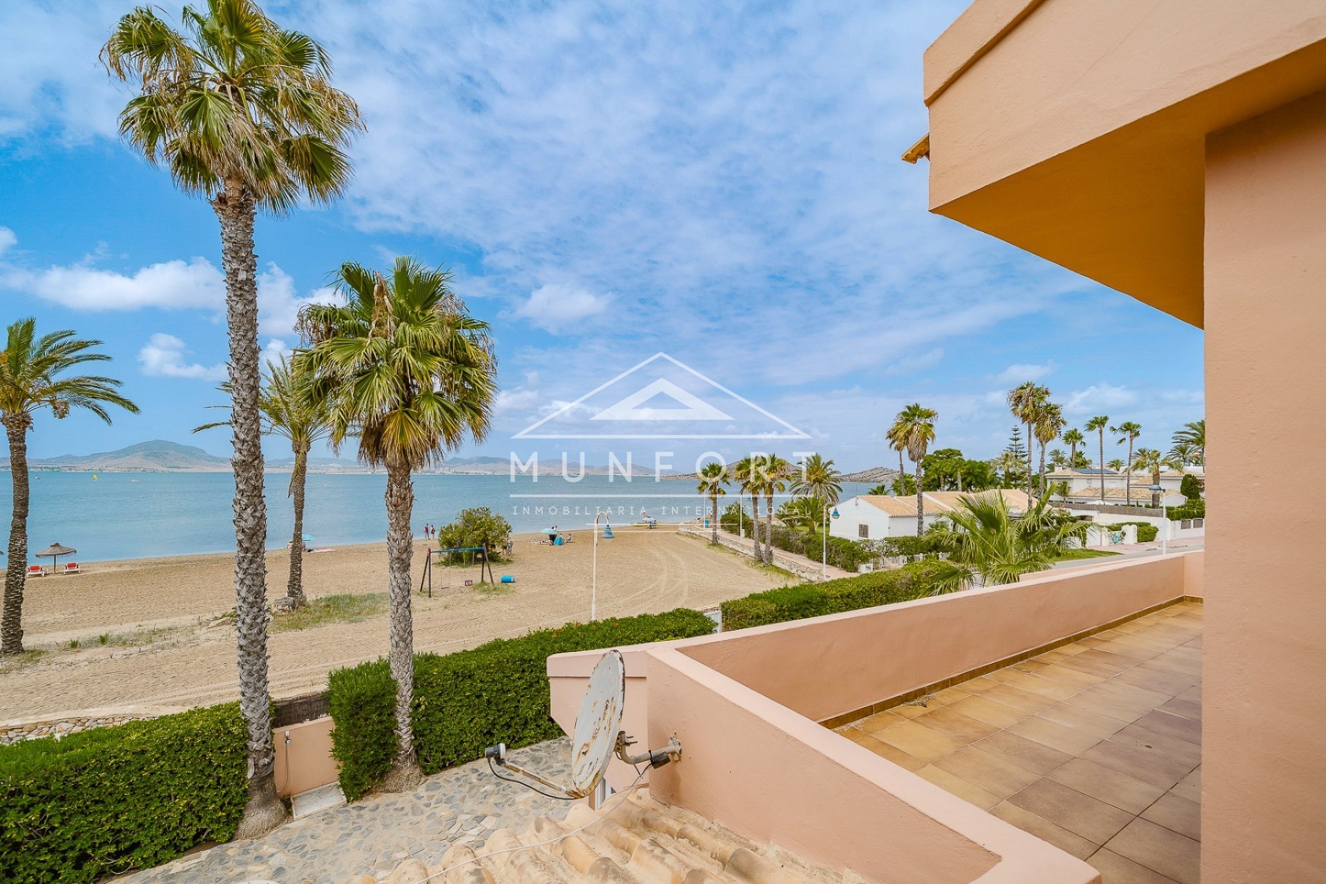 Herverkoop - Villa's -
La Manga