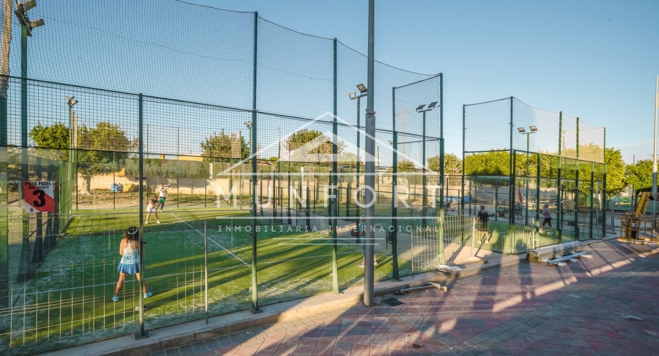 Herverkoop - Villa's -
Los Montesinos