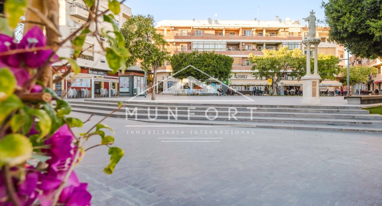 Herverkoop - Villa's -
Los Montesinos