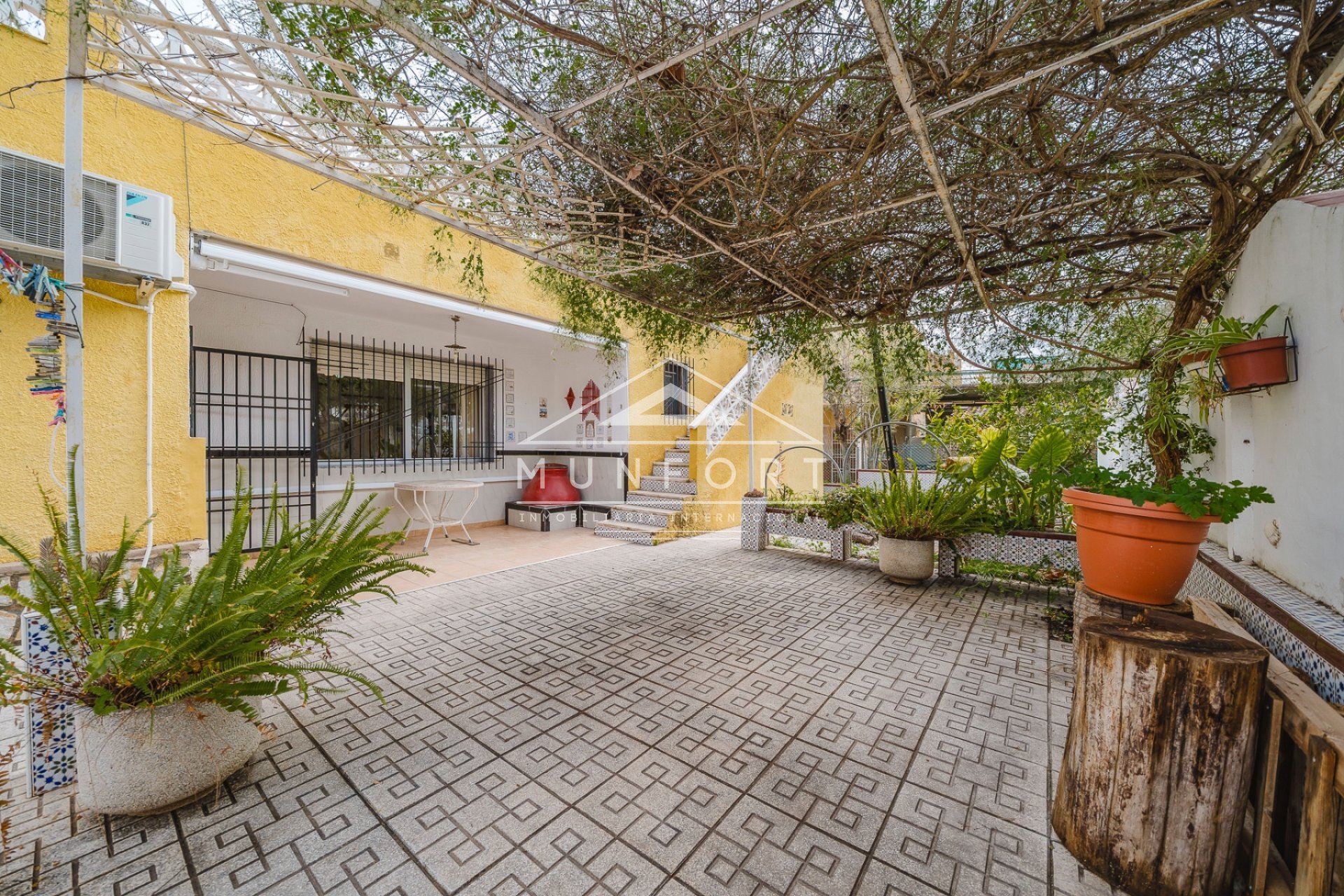 Herverkoop - Villa's -
Los Urrutias - EL CARMOLI