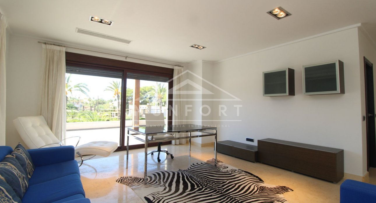 Herverkoop - Villa's -
Orihuela Costa - Cabo Roig