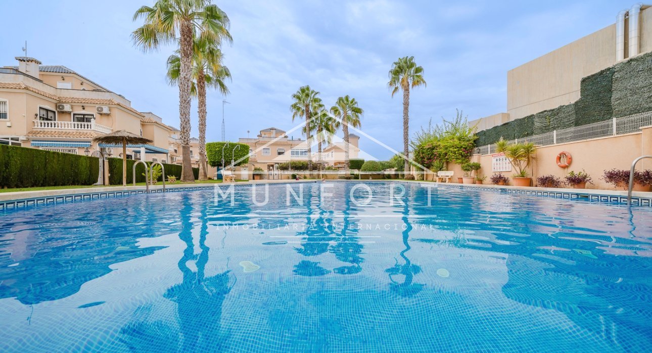 Herverkoop - Villa's -
Orihuela Costa - La Regia