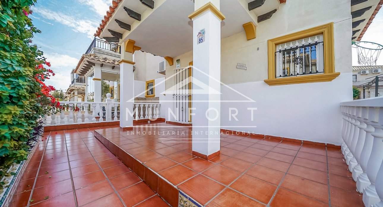 Herverkoop - Villa's -
Orihuela Costa - La Regia