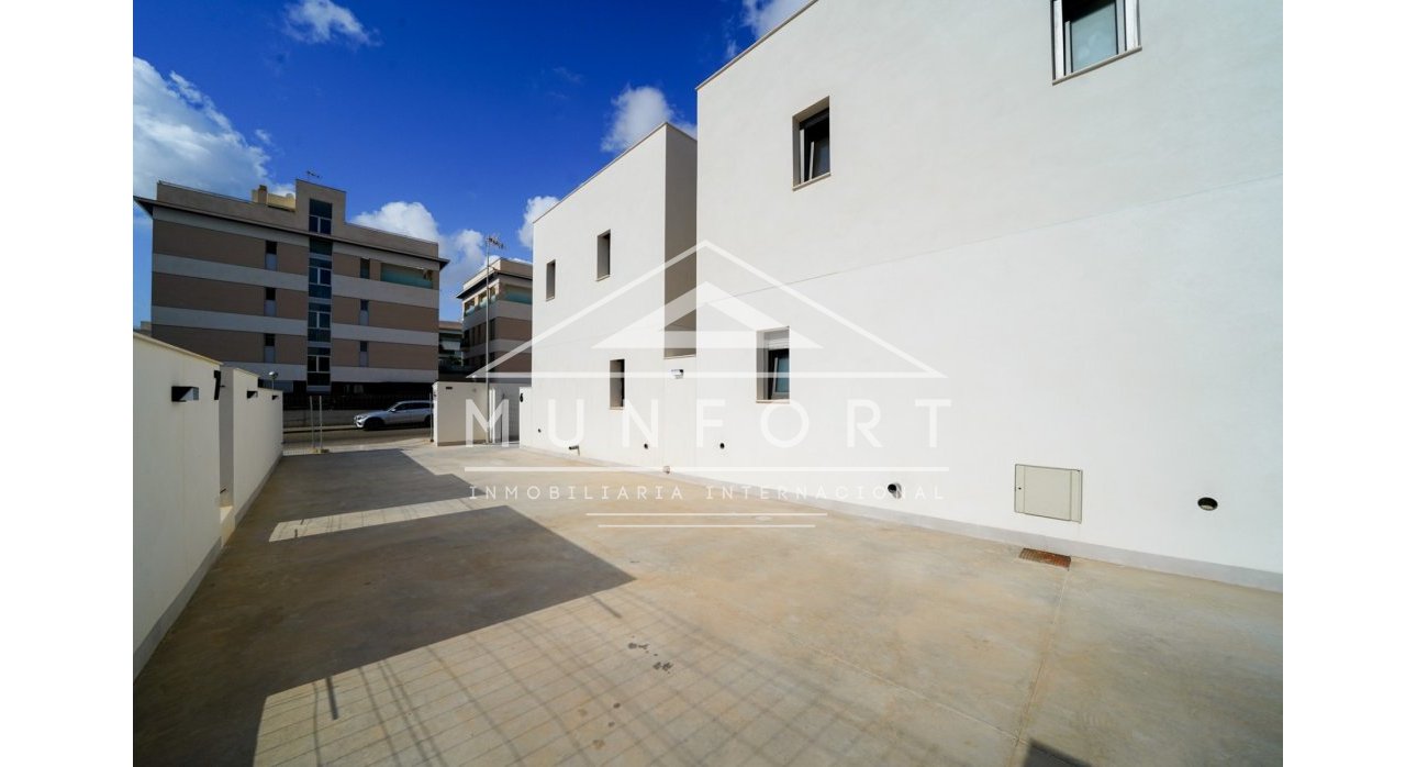 Herverkoop - Villa's -
Orihuela Costa - La Zenia