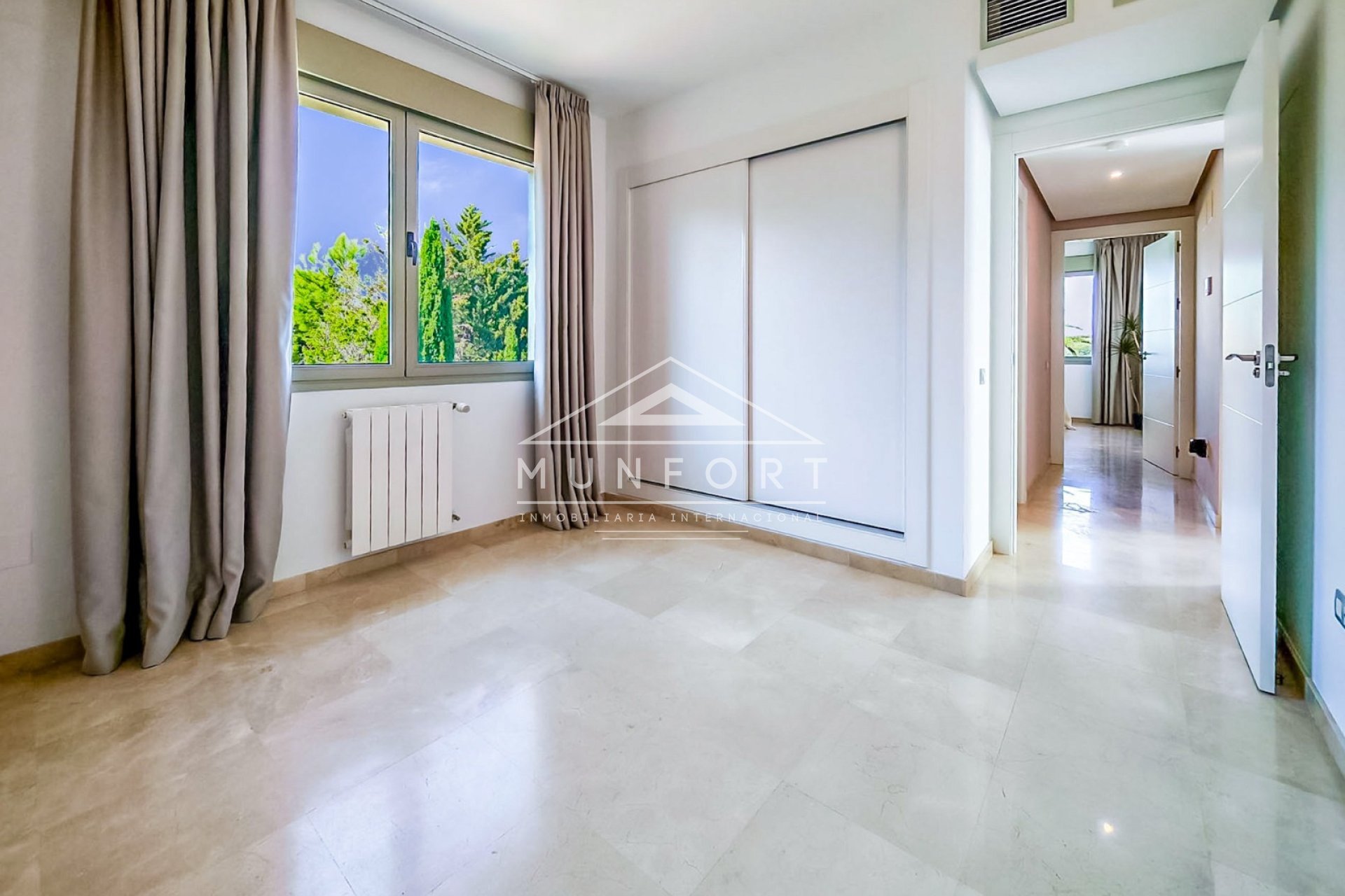 Herverkoop - Villa's -
Orihuela Costa - Las Colinas Golf