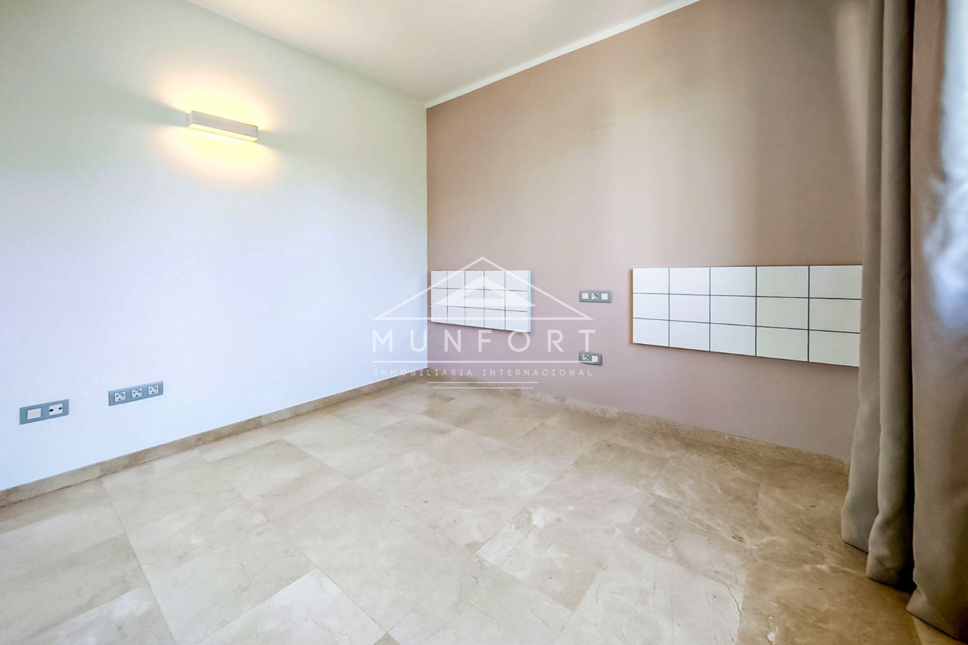 Herverkoop - Villa's -
Orihuela Costa - Las Colinas Golf