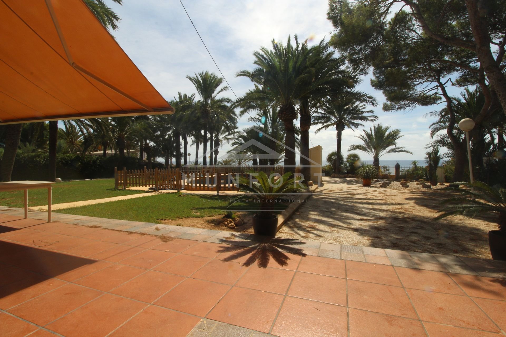 Herverkoop - Villa's -
Orihuela Costa - Punta Prima